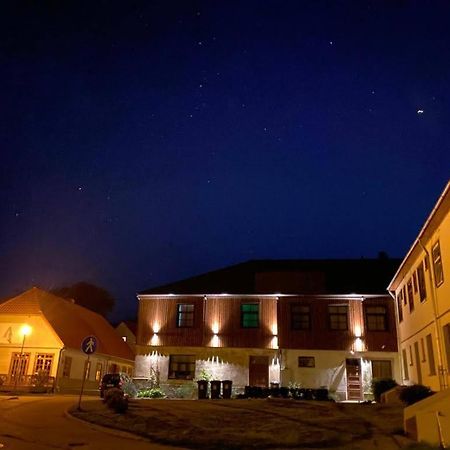 Metras Maja Hotel Aizpute Bagian luar foto