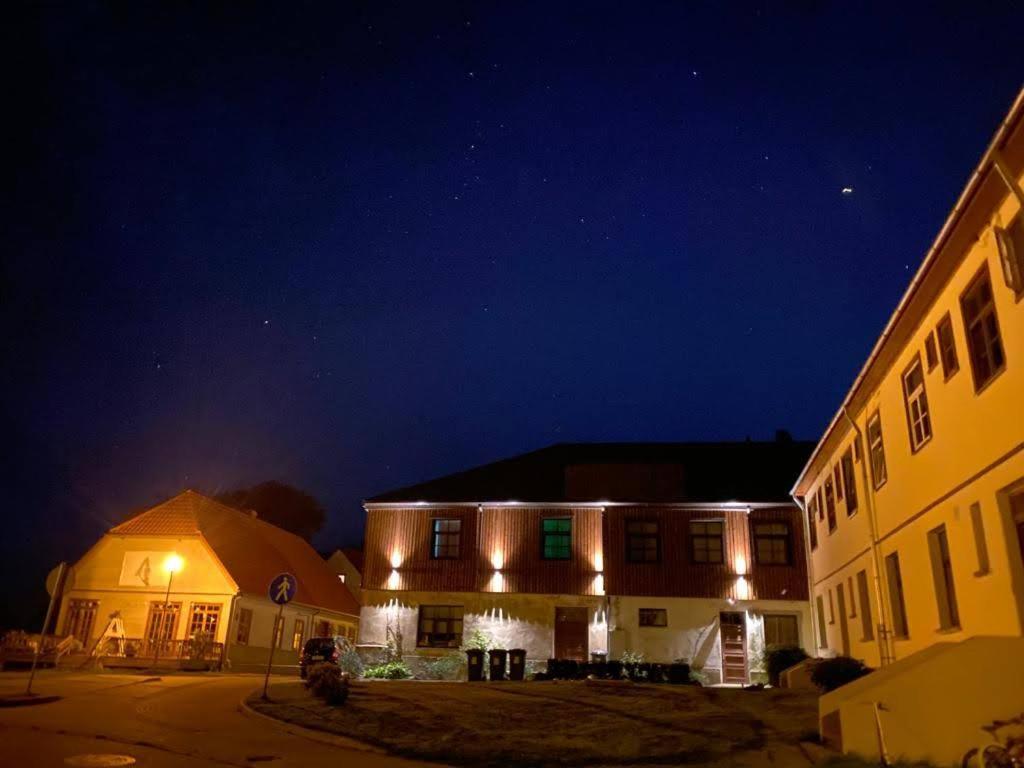 Metras Maja Hotel Aizpute Bagian luar foto