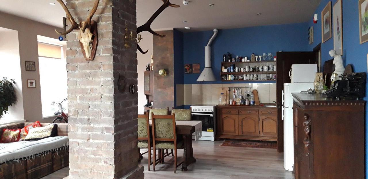 Metras Maja Hotel Aizpute Bagian luar foto