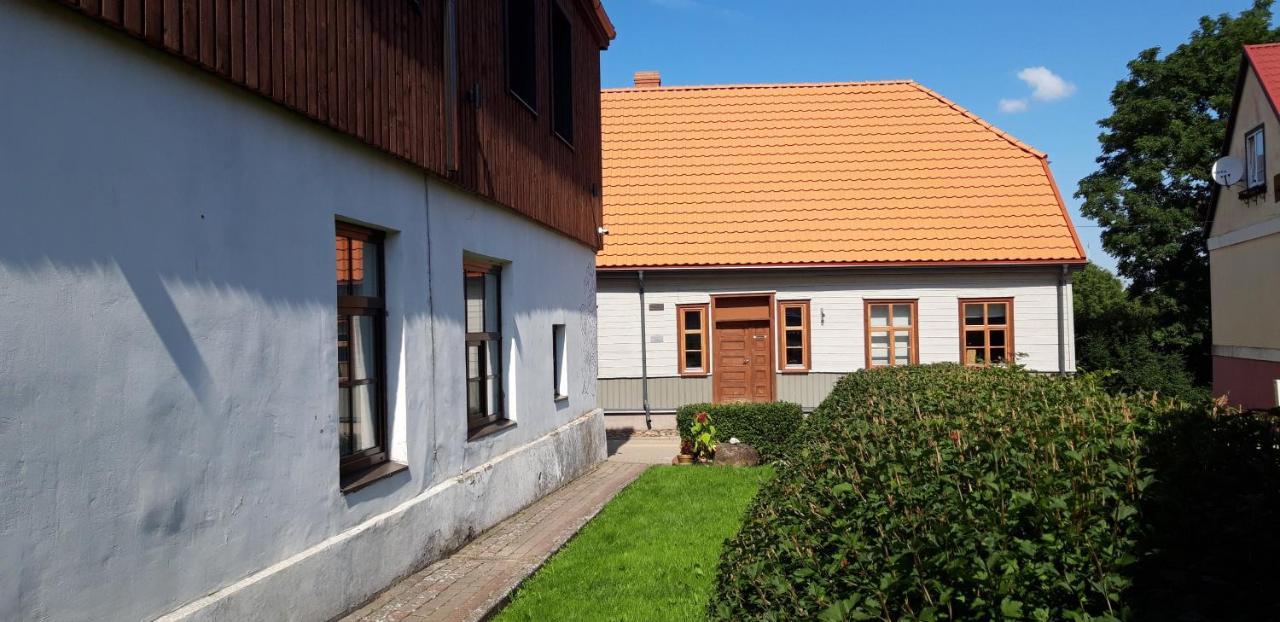 Metras Maja Hotel Aizpute Bagian luar foto