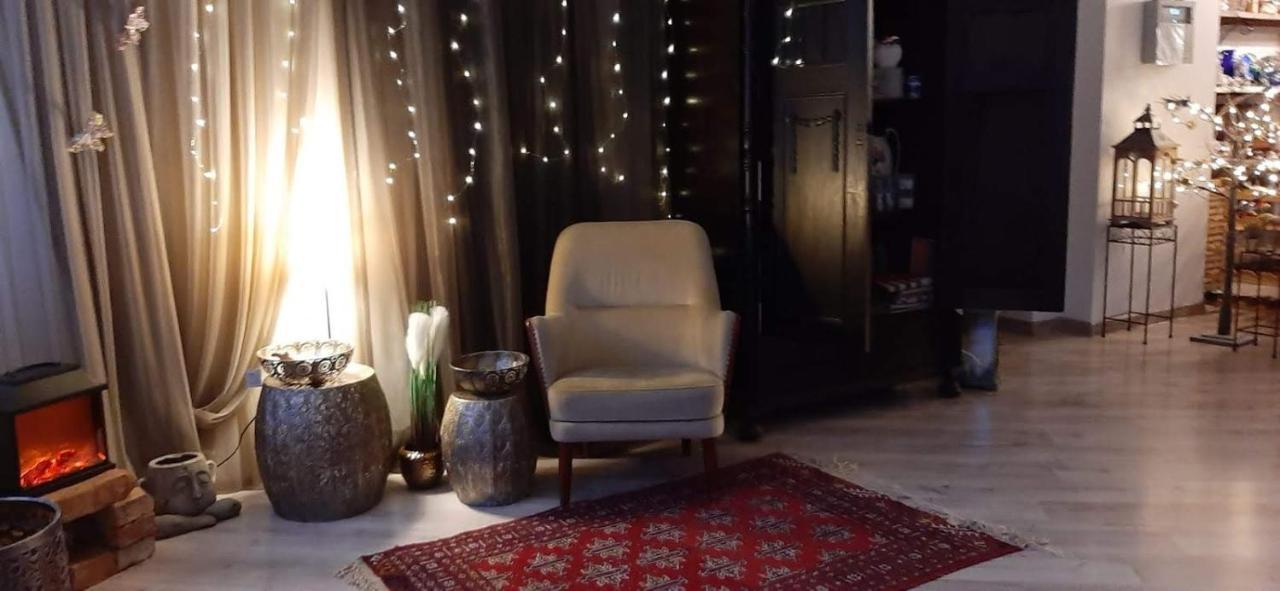 Metras Maja Hotel Aizpute Bagian luar foto