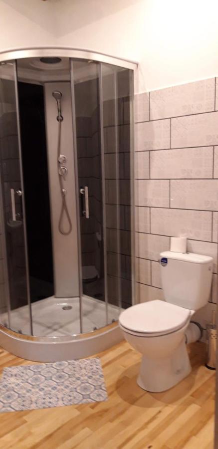 Metras Maja Hotel Aizpute Bagian luar foto