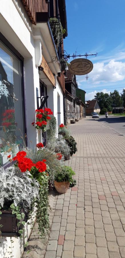 Metras Maja Hotel Aizpute Bagian luar foto