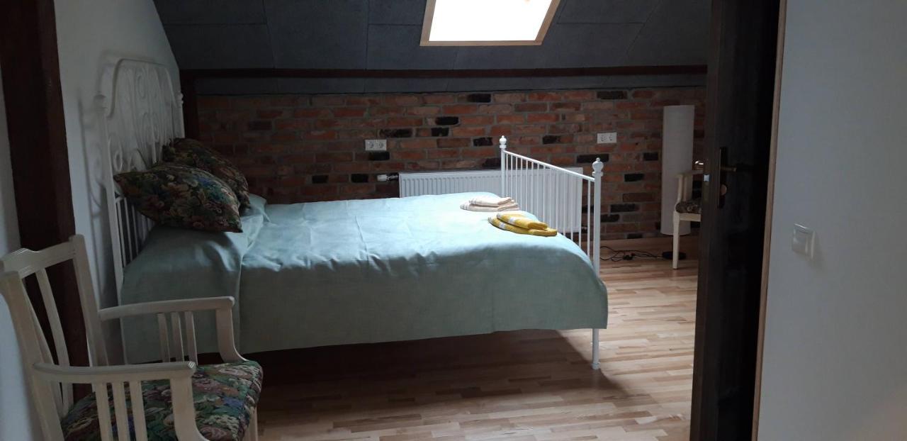 Metras Maja Hotel Aizpute Bagian luar foto