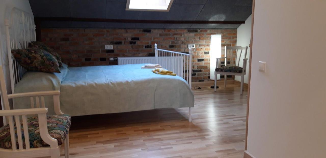 Metras Maja Hotel Aizpute Bagian luar foto
